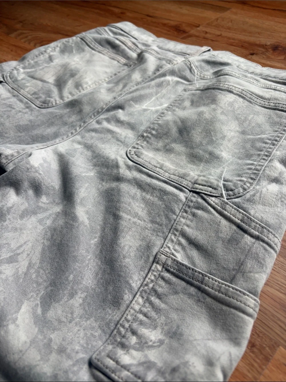 Hollister Men's Light Gray Patterned Cargo Pants